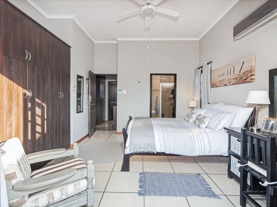 3 Bedroom Property for Sale in Meerhof North West